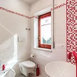 Casa Lolla, A Red Rose In Sorrento