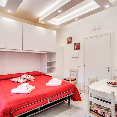 Casa Lolla, A Red Rose In Apartment *