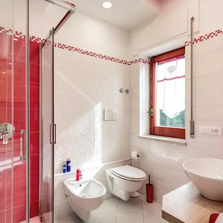 Apartment Casa Lolla, A Red Rose In *