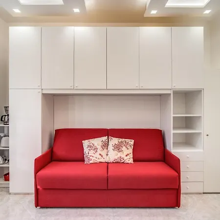 Casa Lolla, A Red Rose In * Сорренто