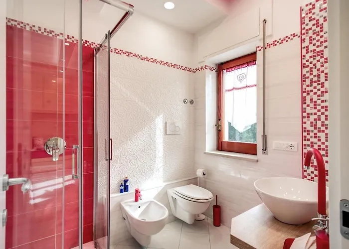 Апартаменты Casa Lolla, A Red Rose In *