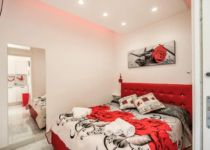 Casa Lolla, A Red Rose In * Сорренто