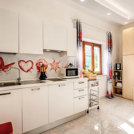 Casa Lolla, A Red Rose In * Península Sorrentina