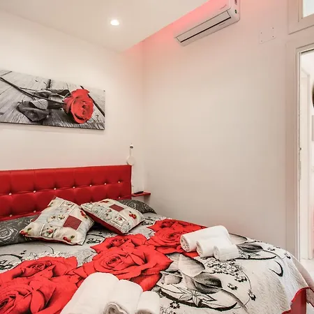 Casa Lolla, A Red Rose In Lejlighed